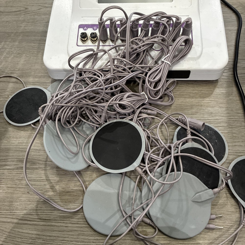 Digital Frequency Conversion Muscle Stimulation Machine / See Photos
