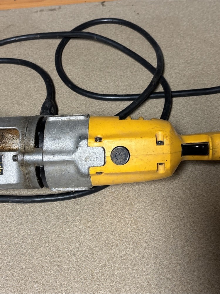 Dewalt Dw124 corded right angle drill!! FREE SHIPPING!! E3