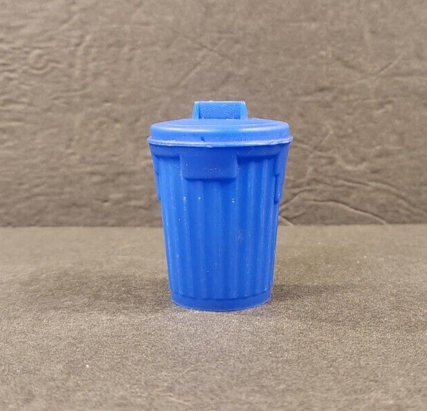 VINTAGE 1970'S TOPPS CHEWING BLUE GARBAGE TRASH CAN CONTAINER EMPTY NO DAMAGE