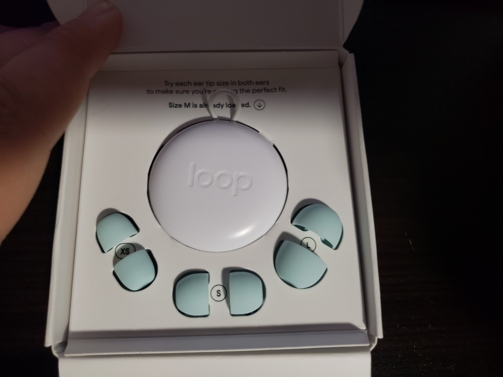 LOOP EARPLUGS QUIET 2 MINT. NEW AMAZON OPEN BOX.