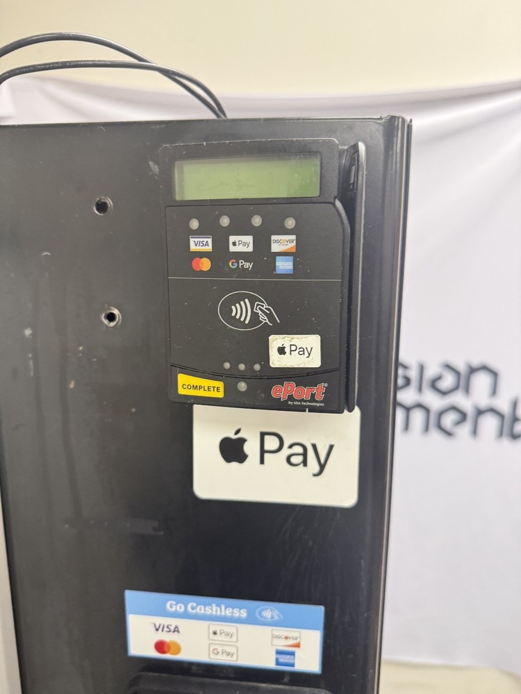 snack vending machine with card reader