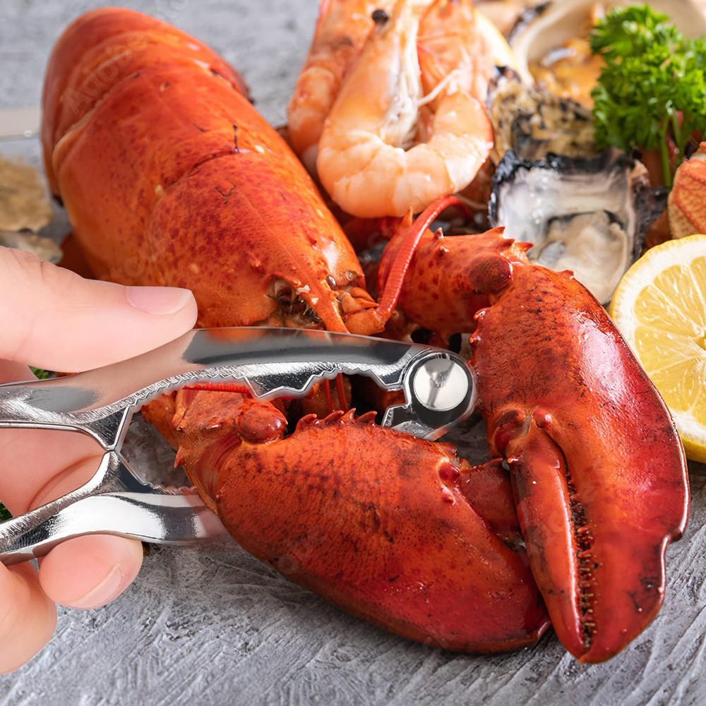 Seafood Tools Set includes 2 Crab Crackers, 2 L, Crackers 8pcs
