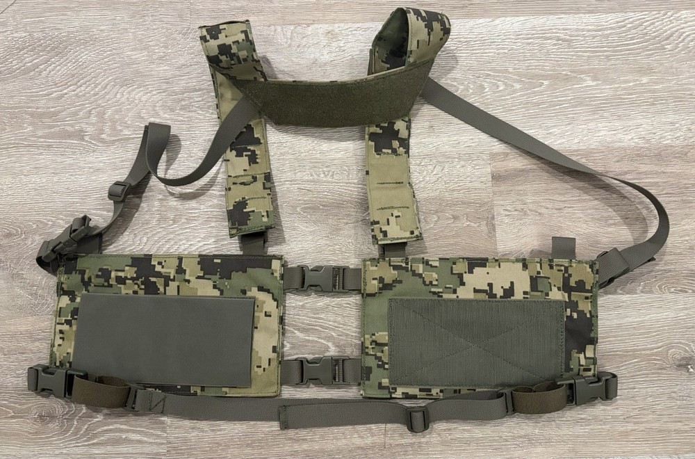 split front chest rig