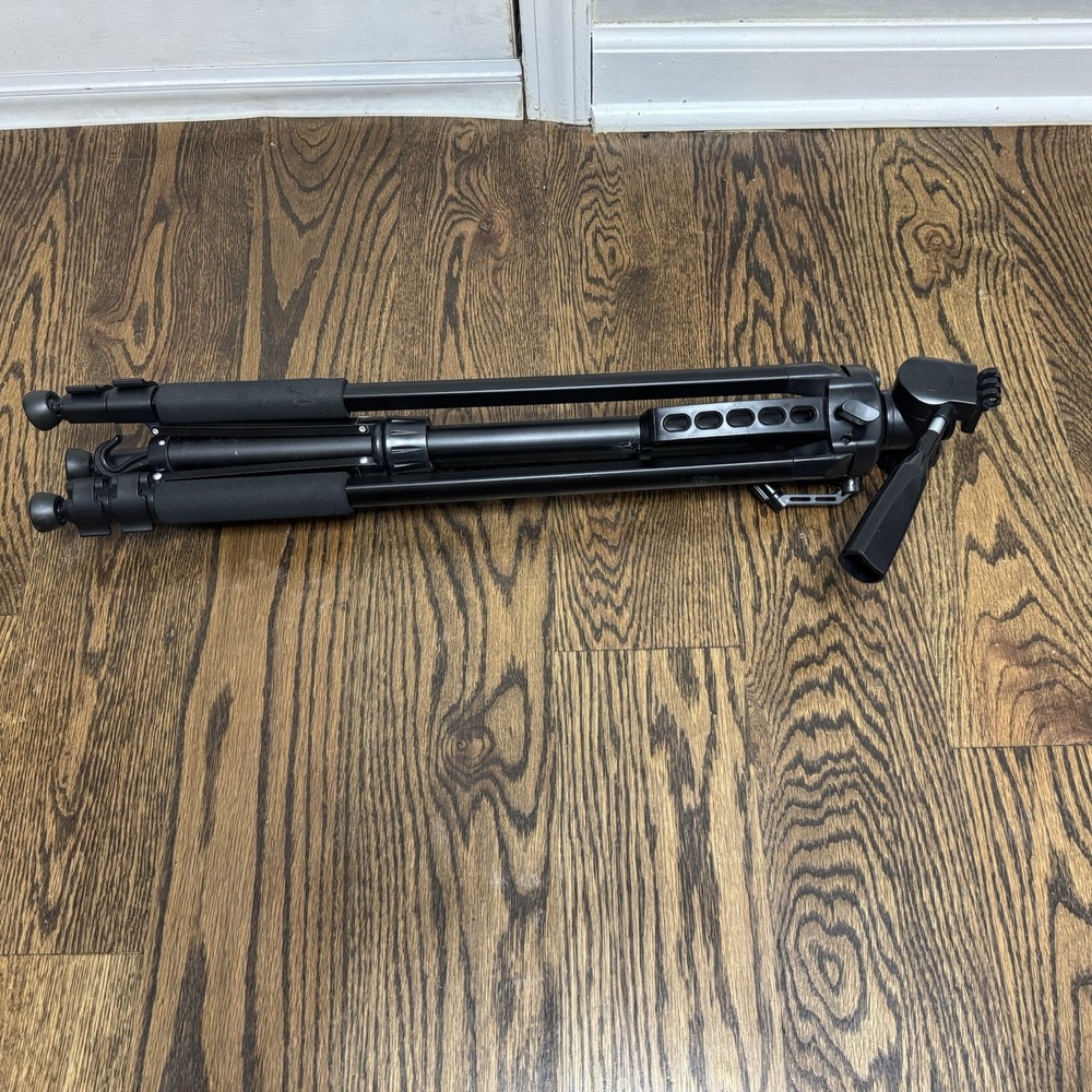 Xit XT72TRB 52" Professional Tripod w/ Quick Release