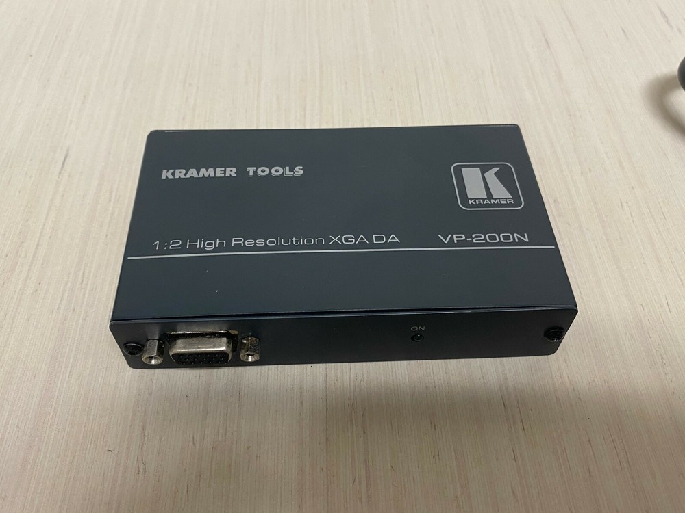 BB15: Kramer VP-200N 1:2 High Resolution XGA Distribution Amplifier