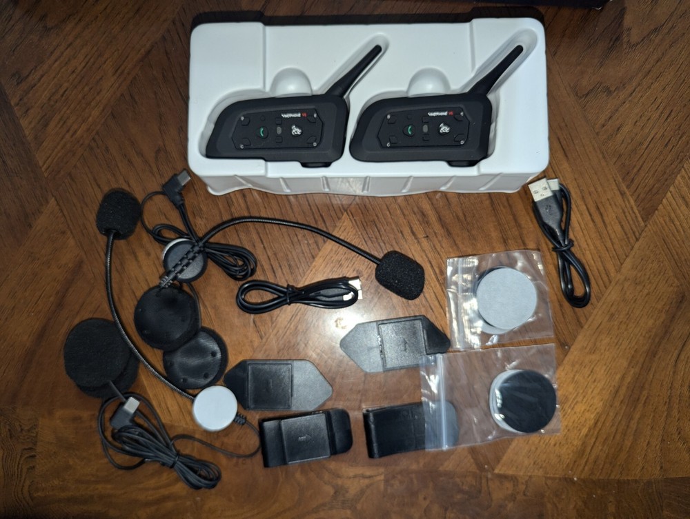 2PCS Ejeas V6 Helmet Intercom Headset Motorcycle 1.2KM Bluetooth 6 Rider IP65