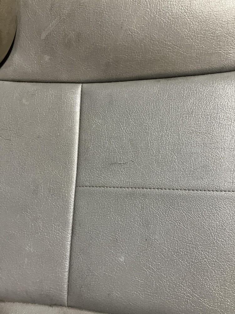 Freightliner CASCADIA Right/Passenger Seat - Used