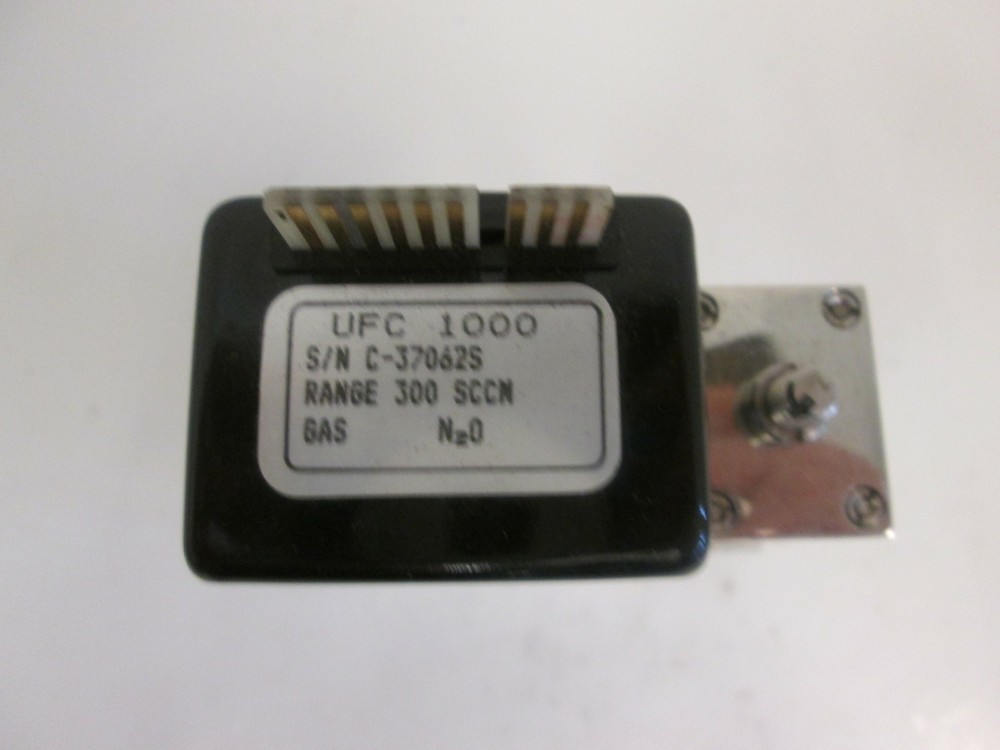 Unit UFC-1000, MFC, Mass Flow Controller, N2O, 300 SCCM, Used