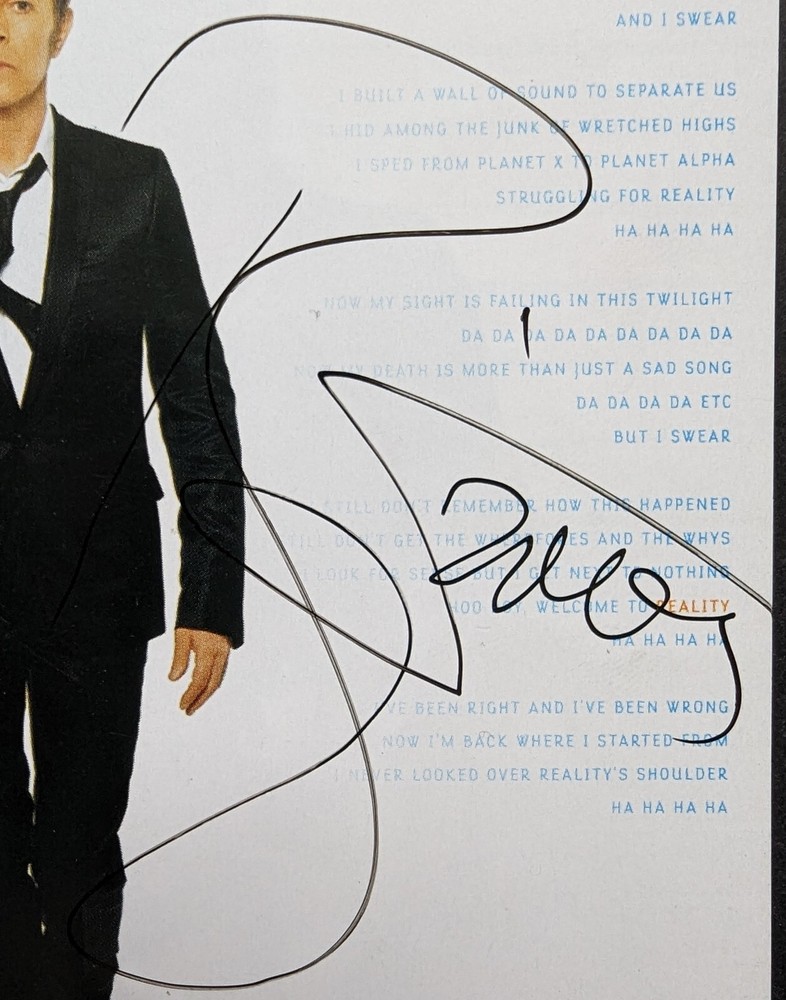 SIGNED David Bowie 'Reality' CD Inner Booklet (2003)