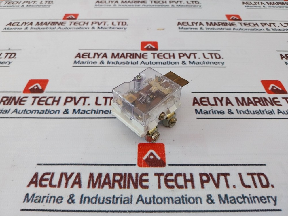 Danfoss 017-4030 Pressure Switch 380V