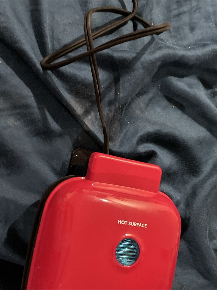 Dash Mini Egg Bite Maker DBBM400GBRD04 2126 09836 Electric