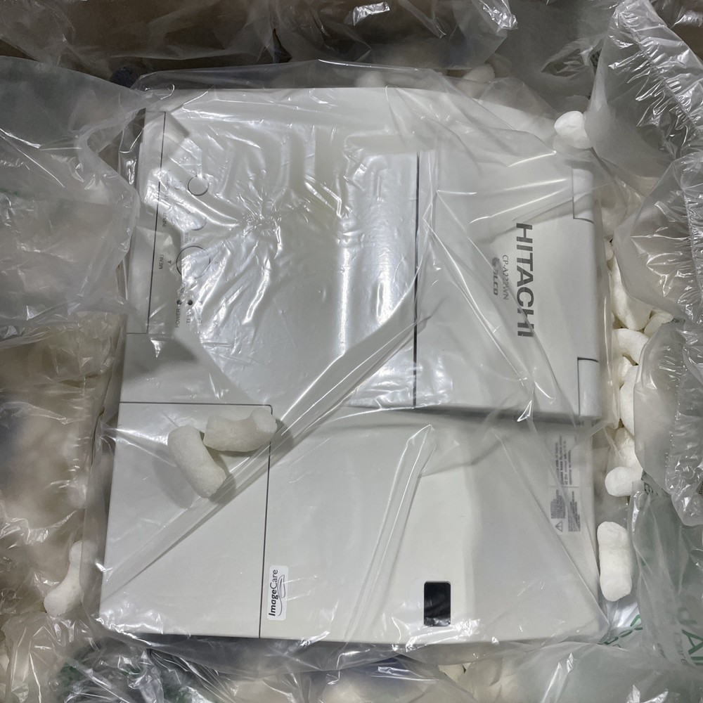 Hitachi CP-A222WN LCD Projector