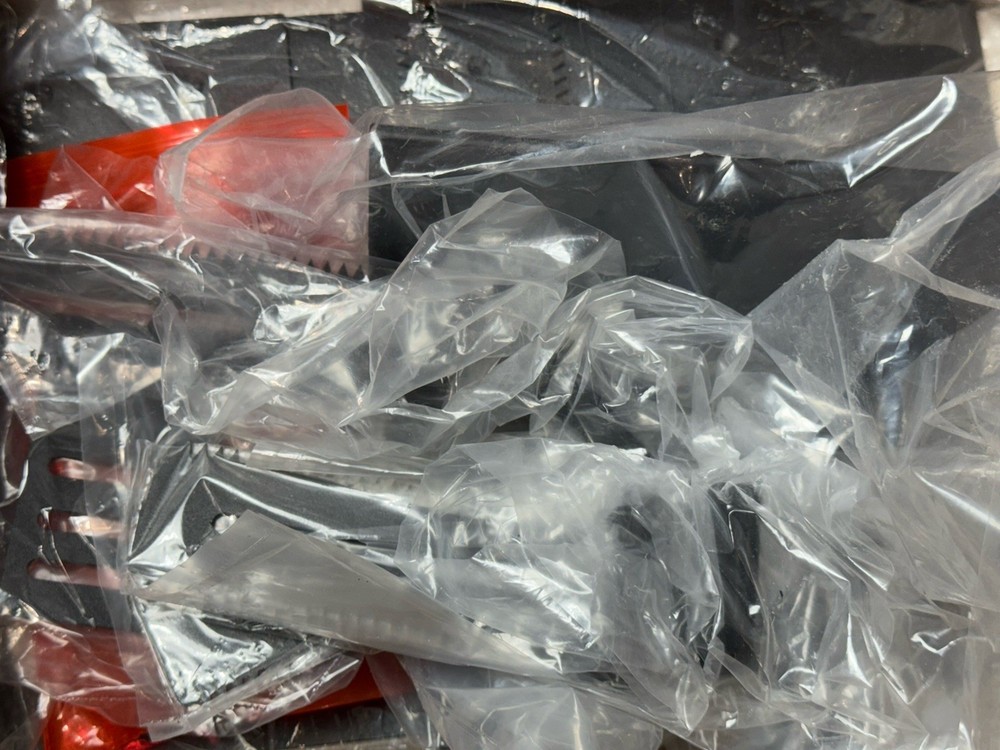 ONQ 24199-KIT-BR01-R1 Adjustable MacBook Bracket