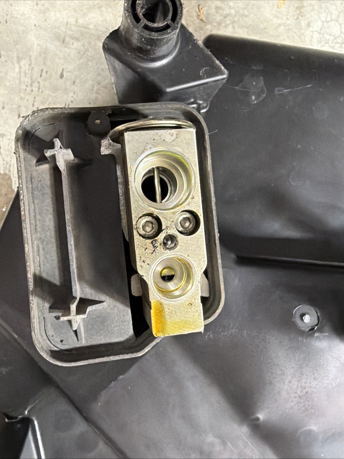 2019-2023 VOLVO VNL 760 EVAPORATOR HEAT HEATER CORE CLIMATE 84741123 OEM