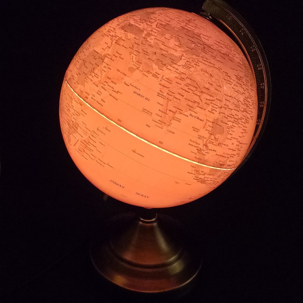 Fucashun Illuminated World 8" Light Up Globe