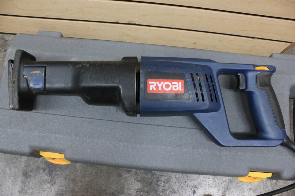Ryobi RJ162V Variable Speed Corded Reciprocating Saw + Case