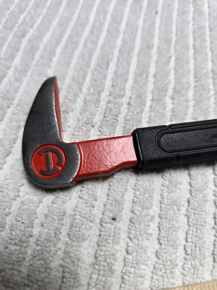 Crescent 9" Nail Puller Pry Bar Rubber Handle Tool