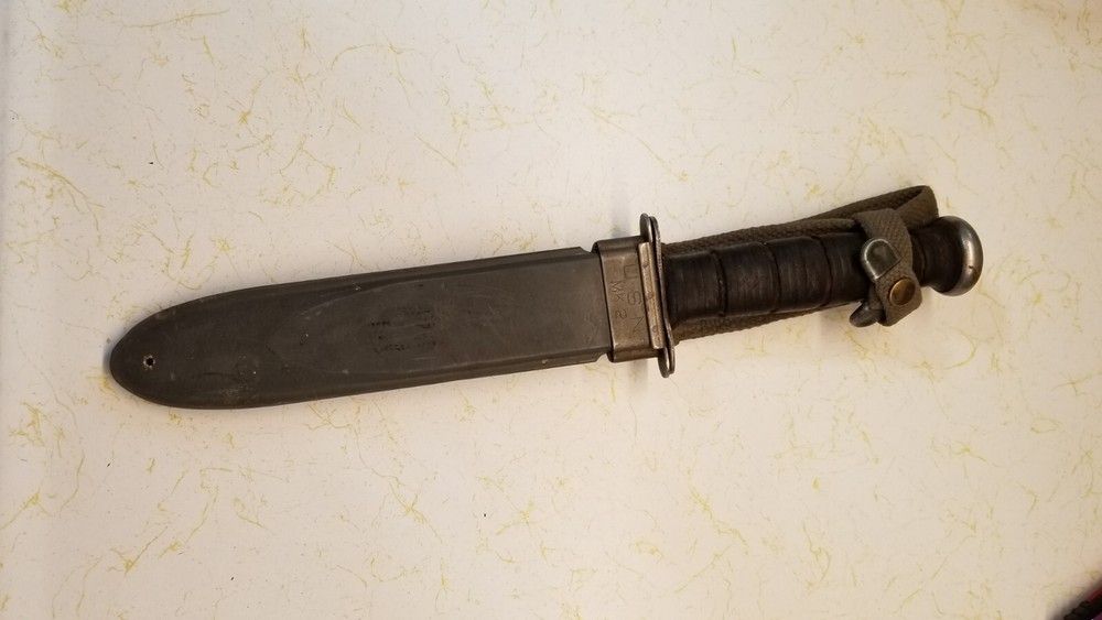 WWII U.S. Navy Mk 2 Ka-Bar Fighting Knife + Sheath