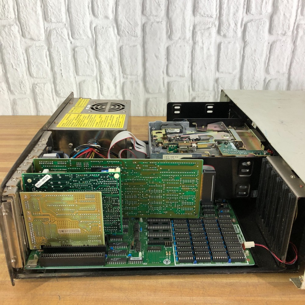 GEMS XT/PC IBM Clone Computer w/Drives & Cards (Powers On) for Restore