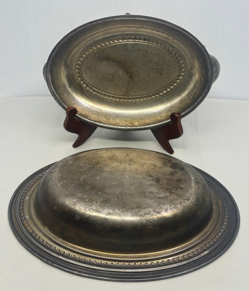 Silverplate Covered Oval Serving Dish with Handles on Lid Gadroon Border