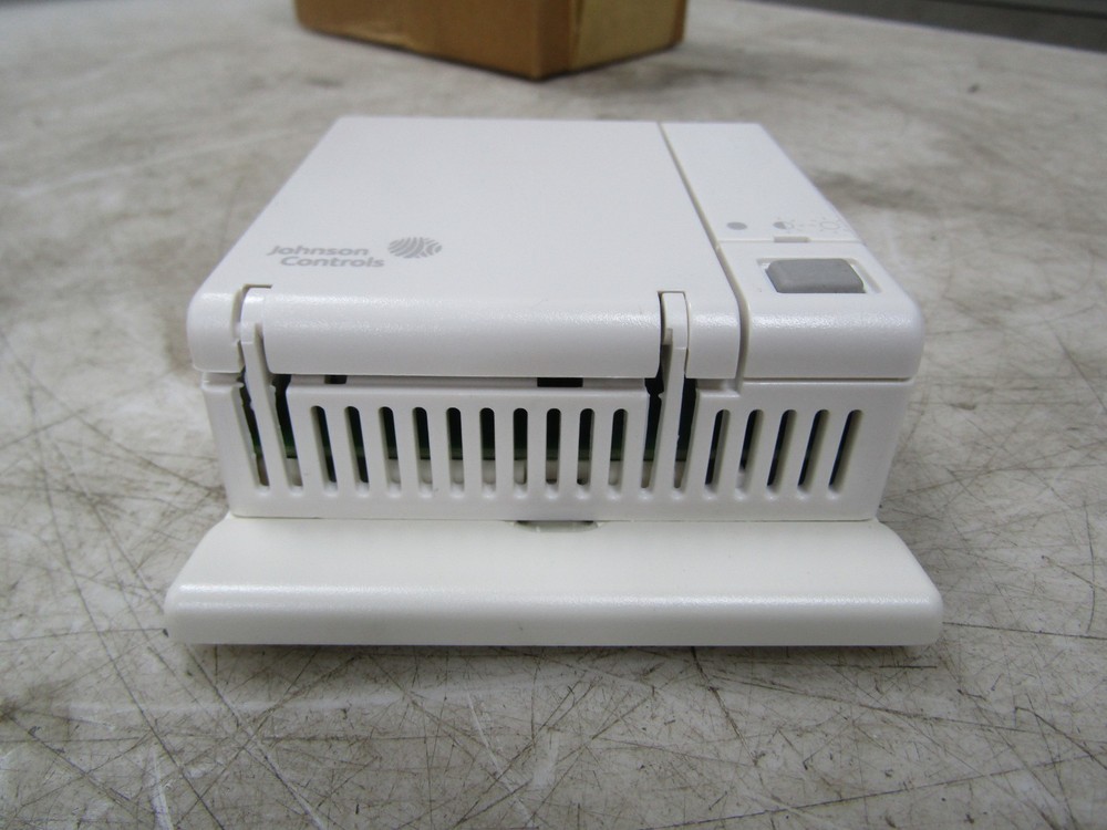 💥NEW JOHNSON CONTROLS WALL MOUNT TEMPERATURE CONTROLLER TE-67NP-2B00