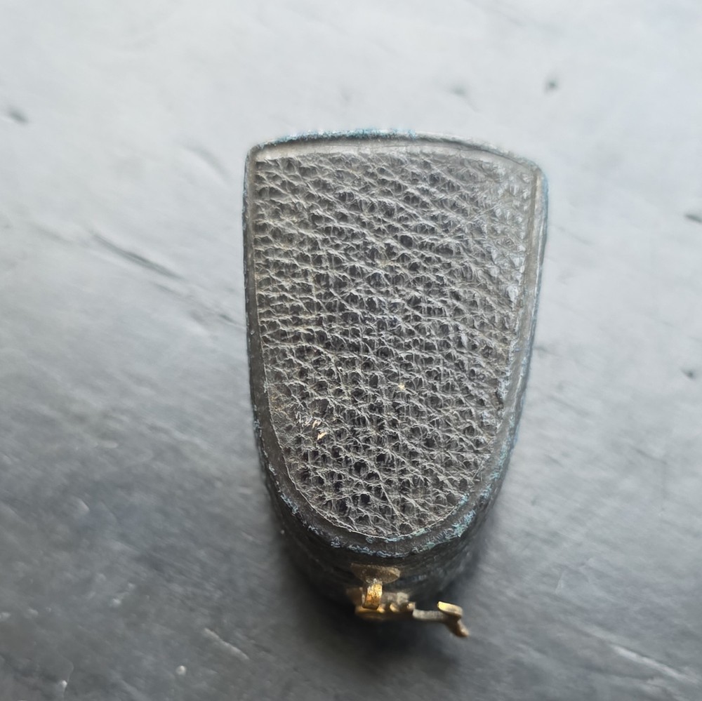 Antique boxed White Metal/ Silver Thimble.