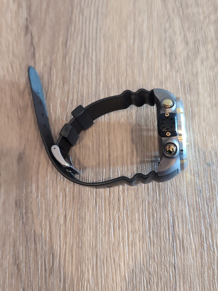 SUUNTO dive computer Stinger Titanium New Battery.