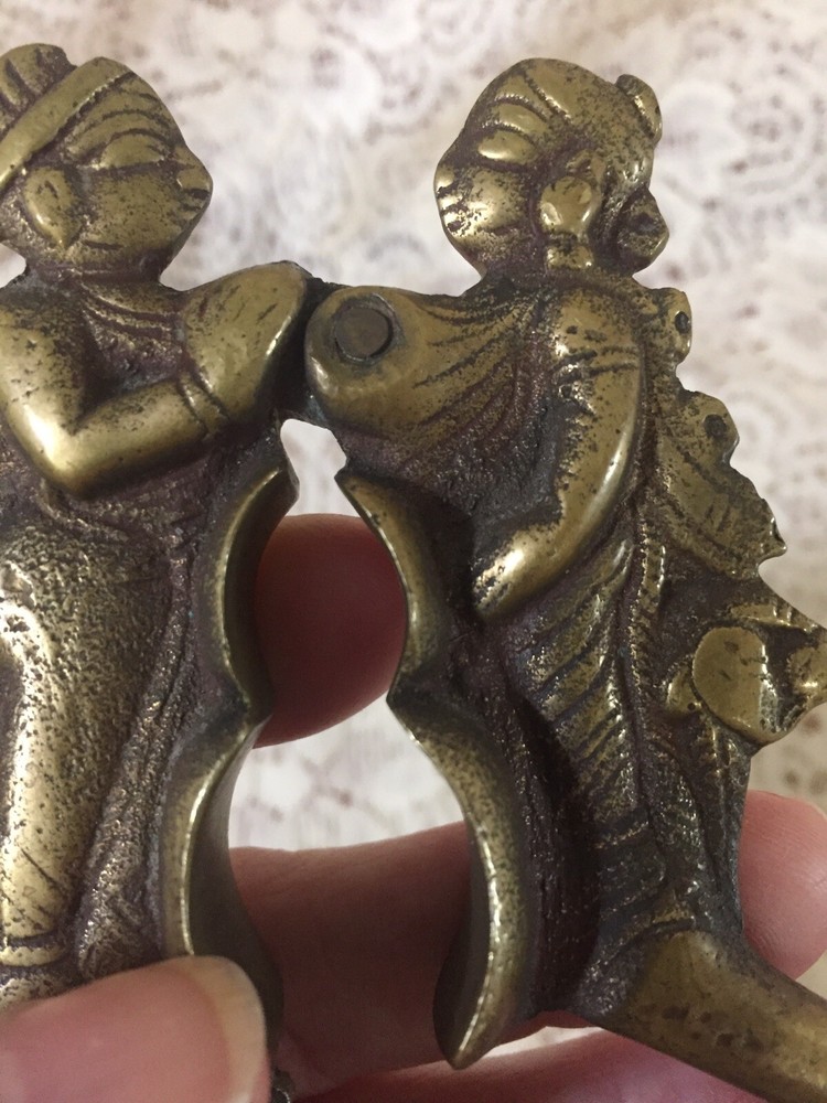 Vintage 1940s Solid Brass Nutcracker Handheld Tool Kissing Royal Couple India