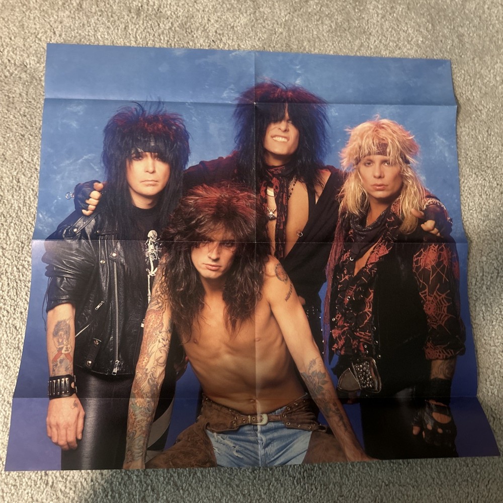 KISS METAL GEAR JAPAN MAGAZINE 1990 PAUL STANLEY GENE SIMMONS MOTLEY CRUE POSTER