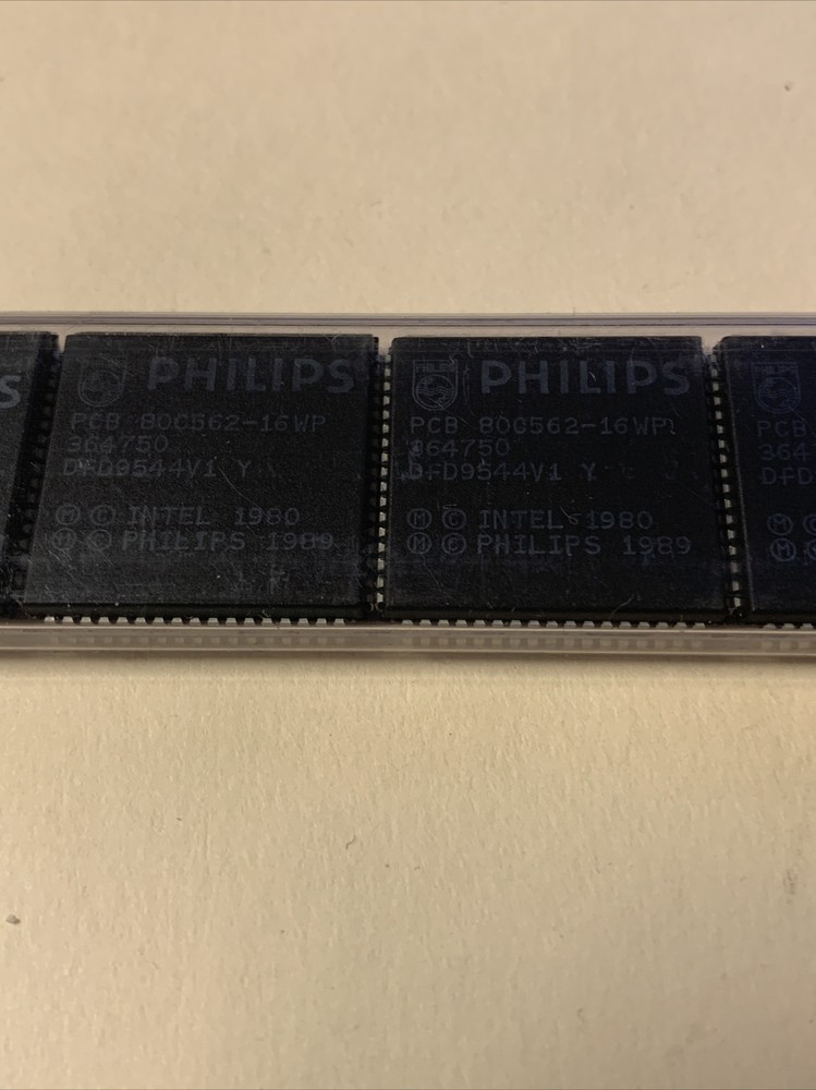 18x Microcontroller Pcb 80C562-16wp 364750 Dfd9544v1 Y Microchip Phillips Intel
