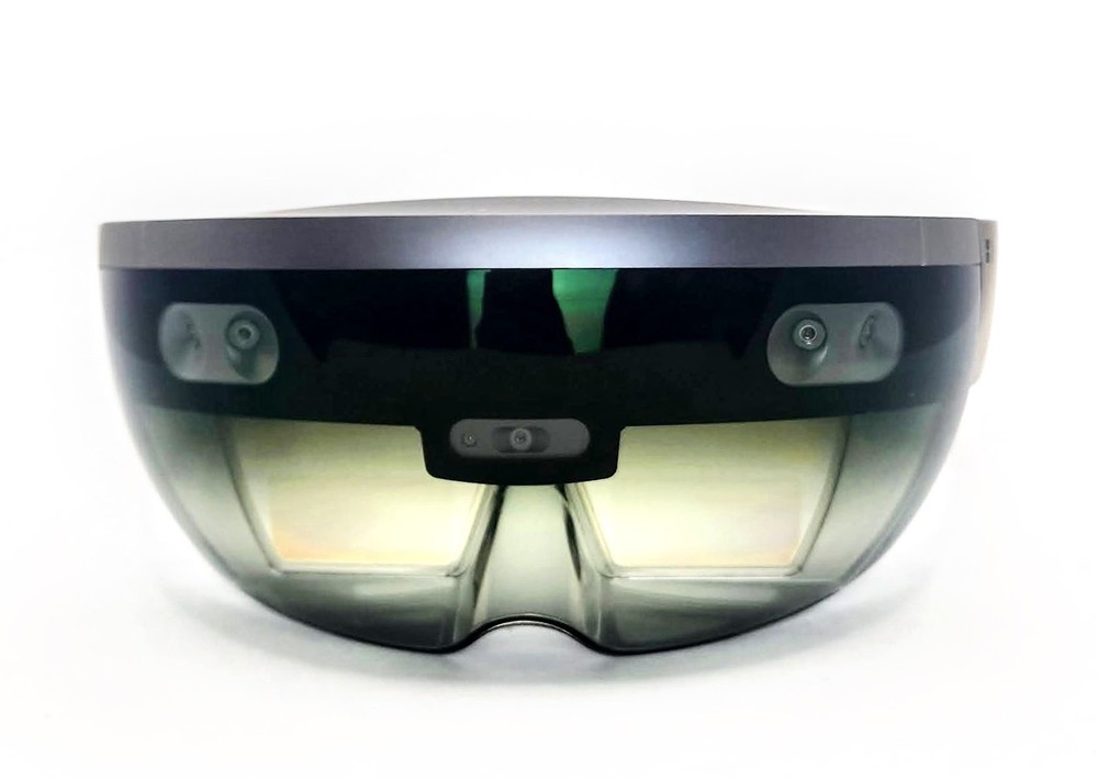 Microsoft Hololens 1 Headset Kit with Genuine Case and Box