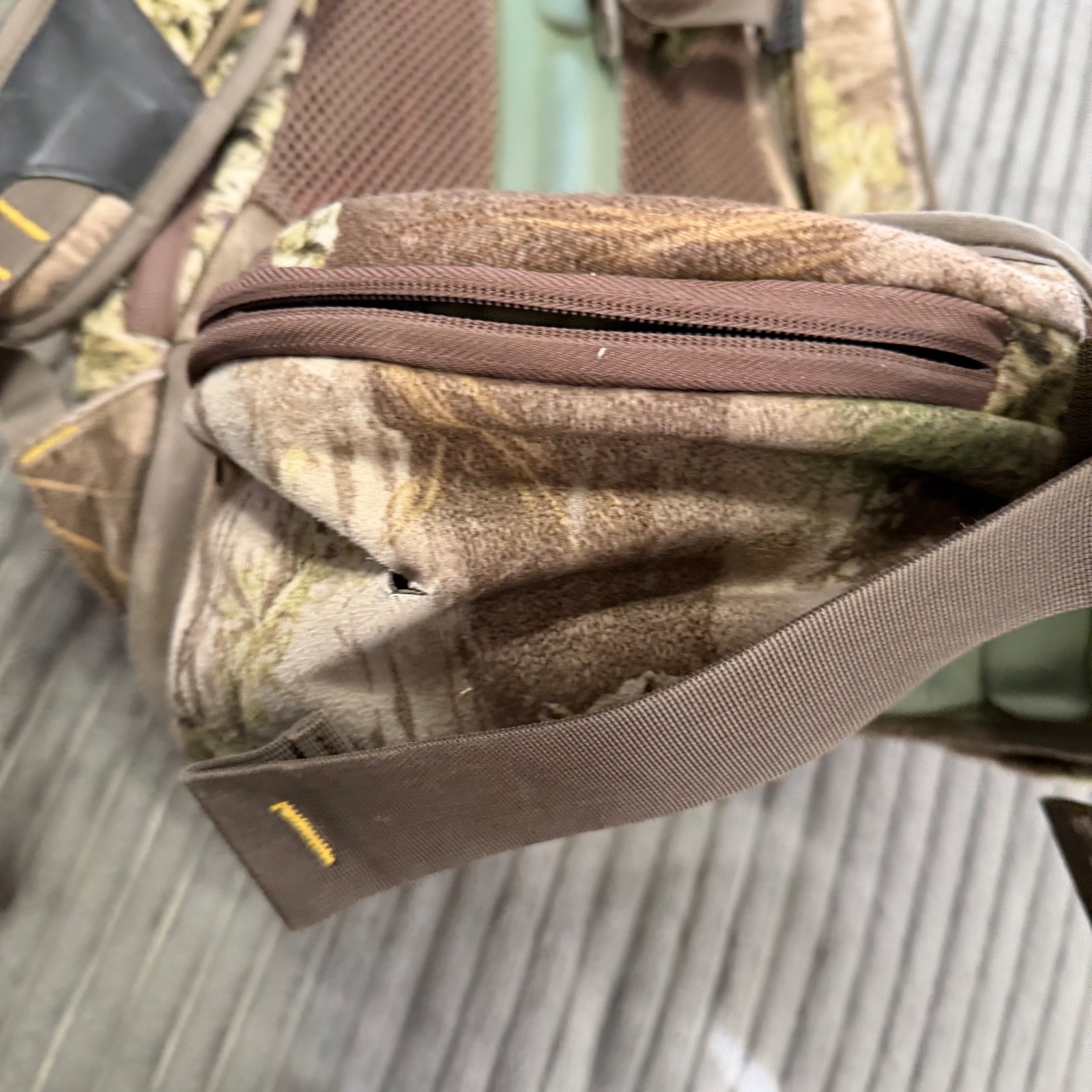 Badlands Reactor Hydration Backpack Camo Air Track Hunting/Hiking Day Pack