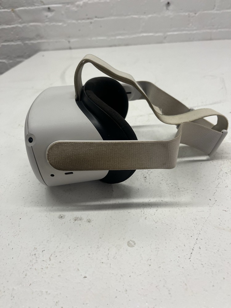 Oculus Meta Quest 2 Virtual Reality Headset Headset Only