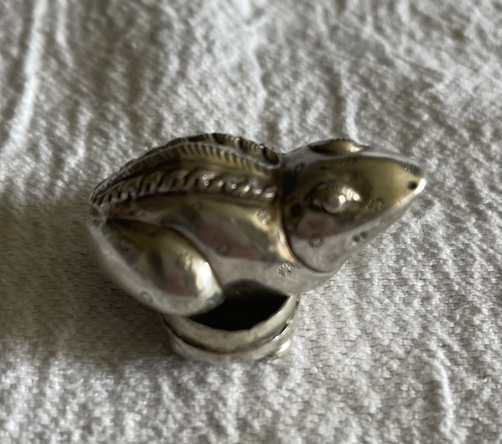 Frog T90 Silver Betel Nut Box
