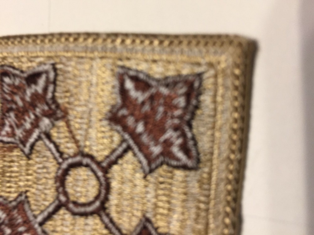 U S Army Patch - 4th INF. Div. Desert Subdued sew-on patch