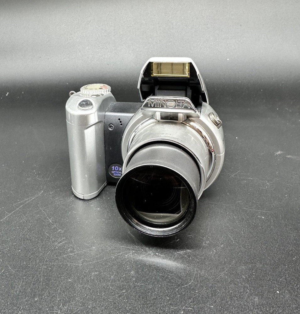 KONICA MINOLTA DIMAGE Z1 3.2MP Digital Camera, Silver - Tested