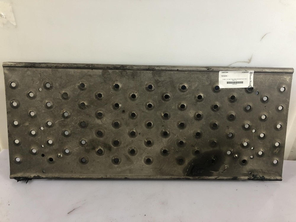 Freightliner CASCADIA 14 x 33 Deckplate - Used