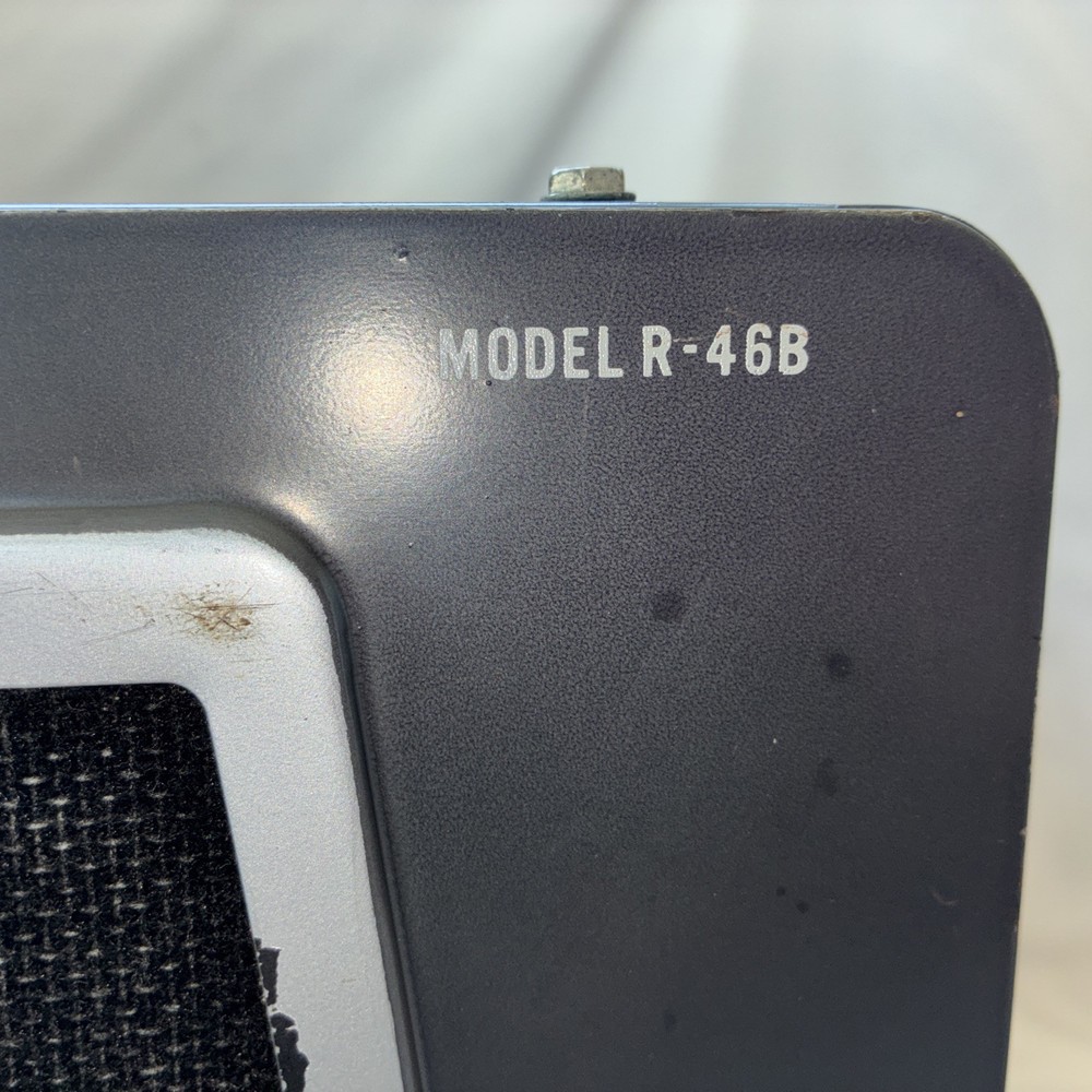 the hallicrafters co. speaker model R-46B