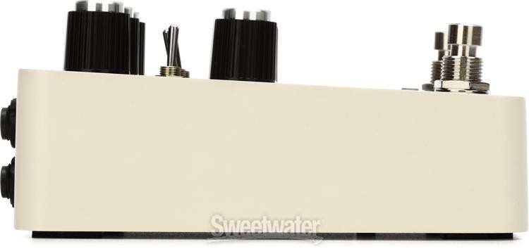 Universal Audio UAFX Astra Modulation Machine Pedal