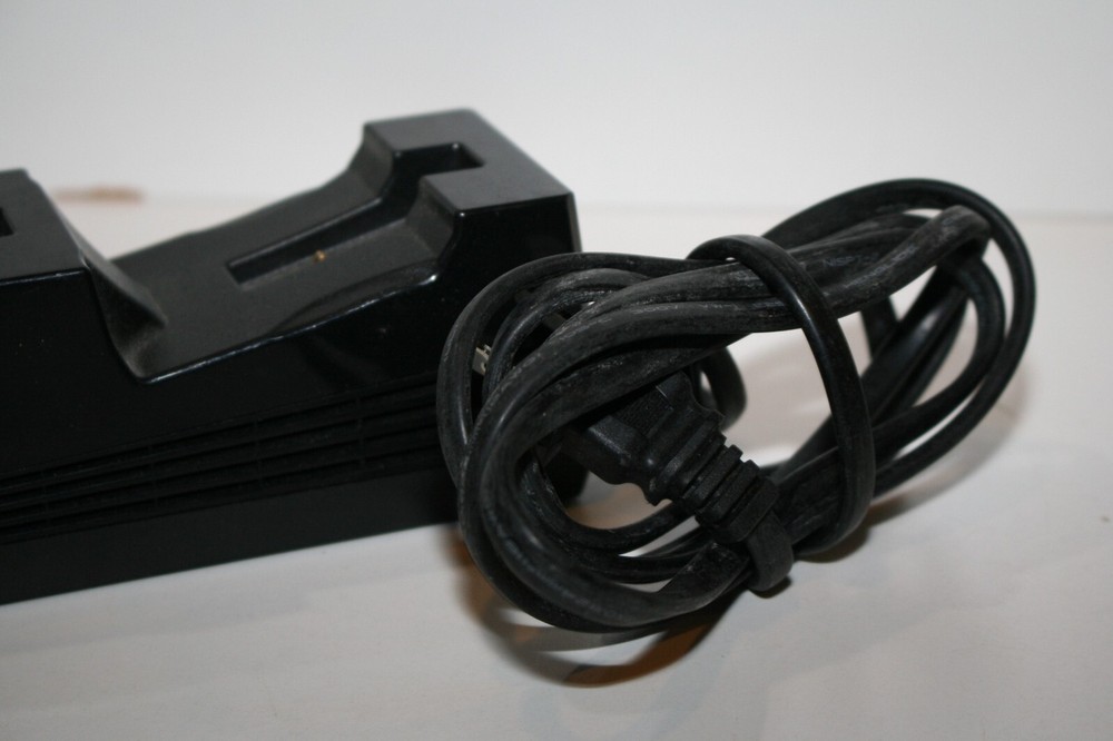 Nyko 83111 Playstation 3 Controller Charge Base (83111 -A50)