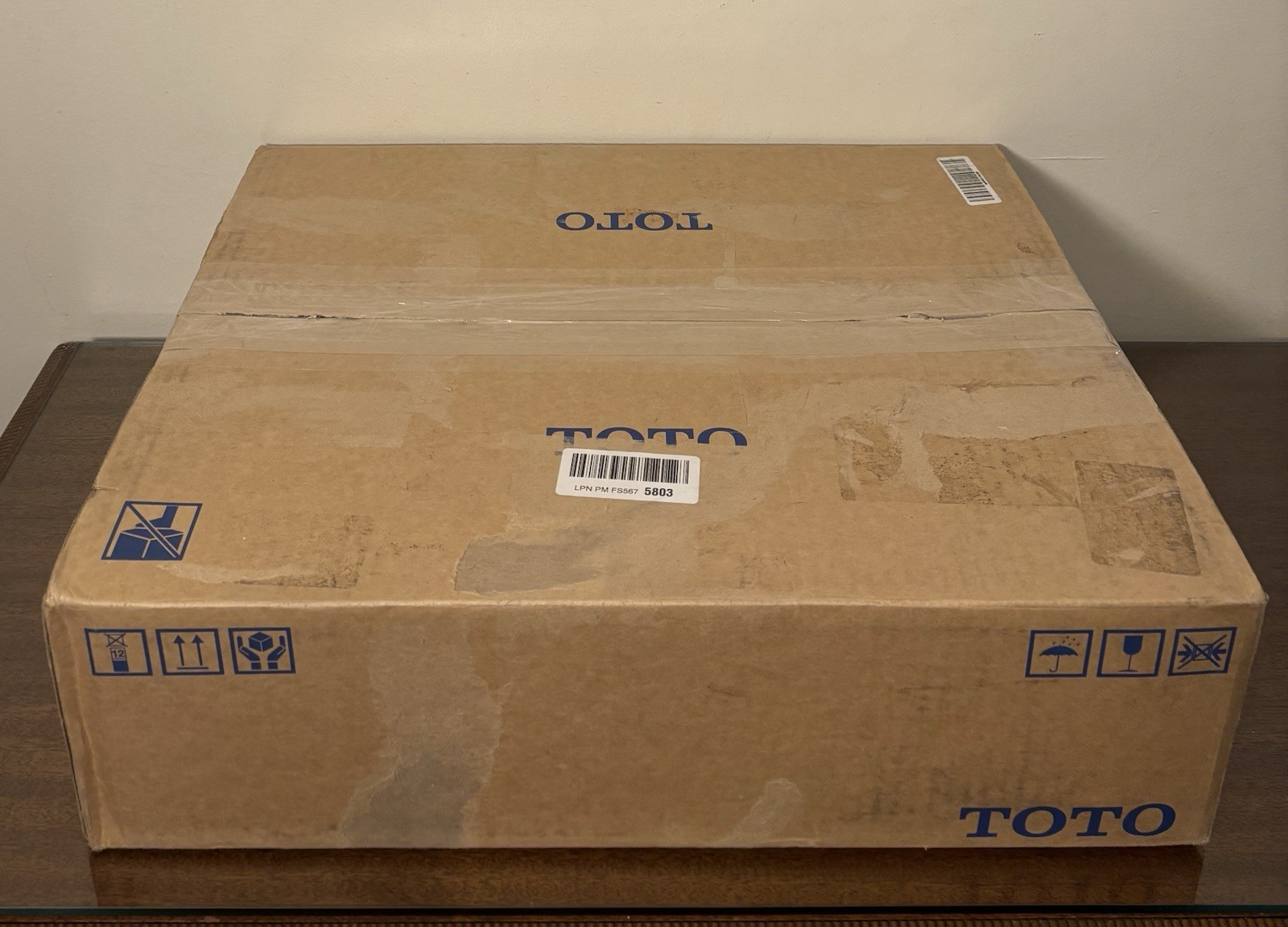 TOTO WASHLET K300 Plastic Toilet Seat, White - SW3036R01 - MINOR CRACK