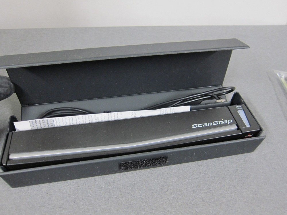 Fujitsu ScanSnap S1100 Document Scanner w/ USB Cable