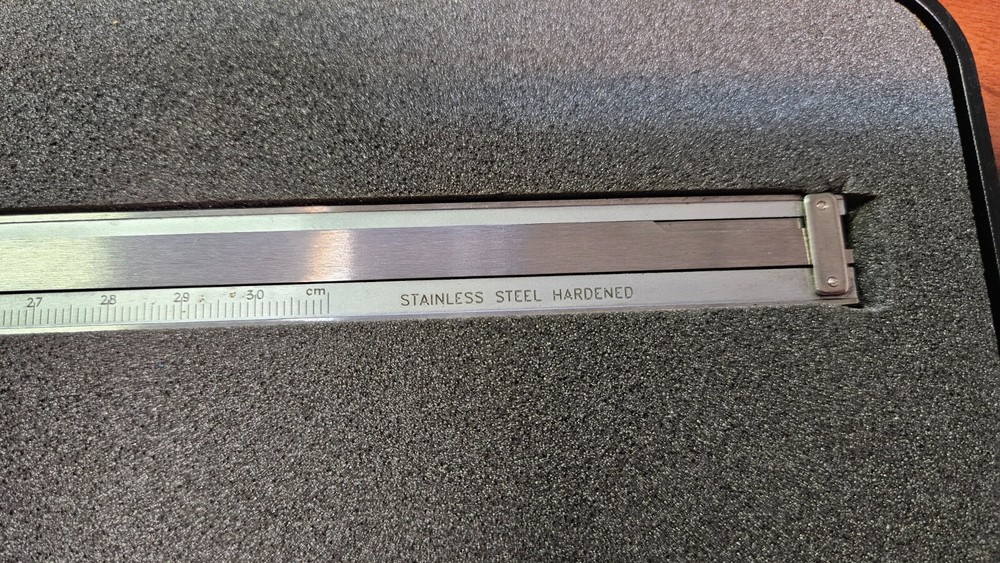 Max Precision Dial caliper 0-31 cm