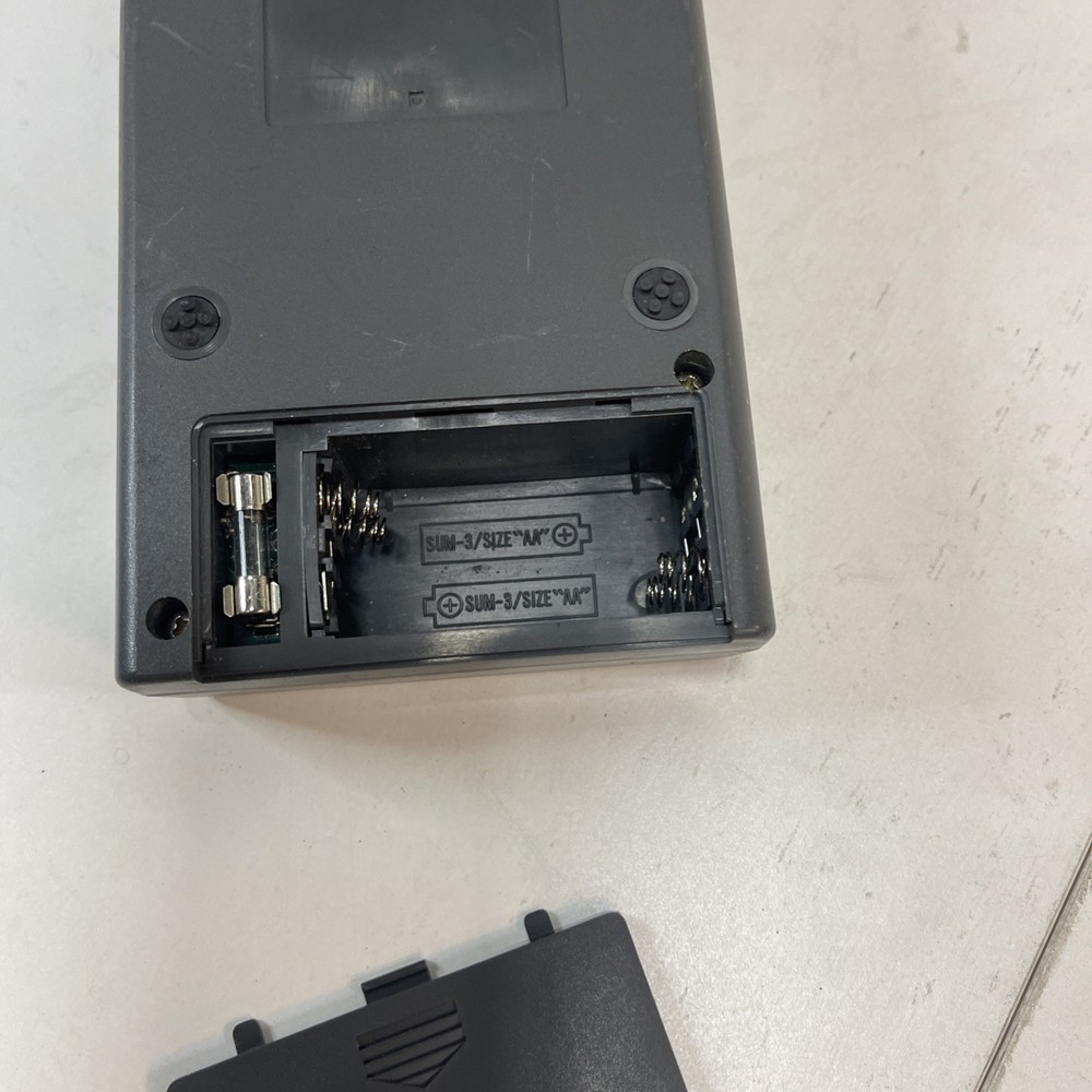 SOAR 1801 OPTICAL POWER METER. Powered on with batteries.