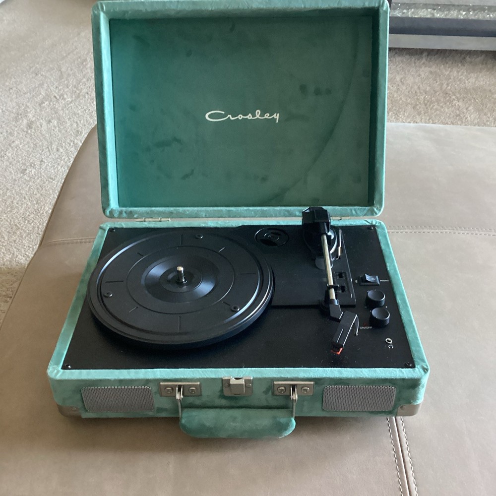 Crosley Cruiser Turquoise Portable Suitcase Record Player Turntable