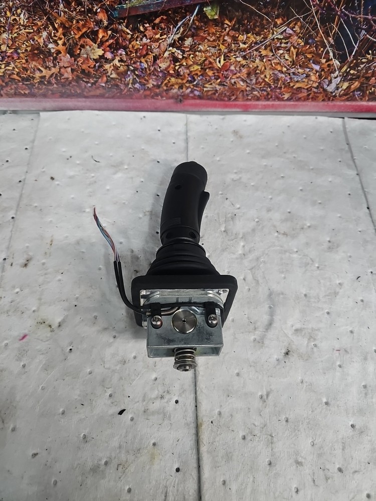 MEC 41566 - JOYSTICK, GEN 3