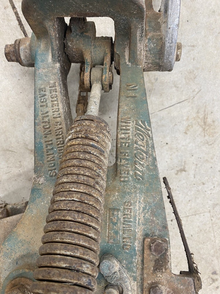 antique western white flyer trap thrower