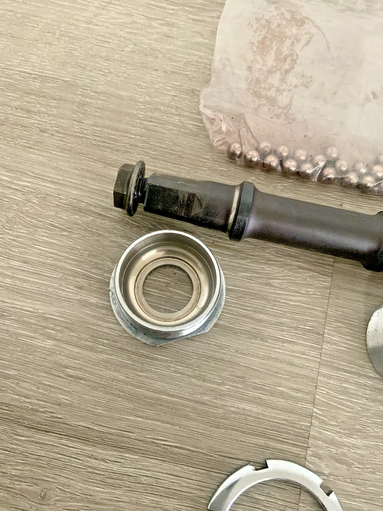 NIKYO JAPAN BOTTOM BRACKET BRITISH THREADING 68-120 MM