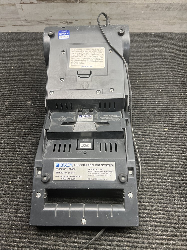 Used BRADY LS2000 Labeling System With case