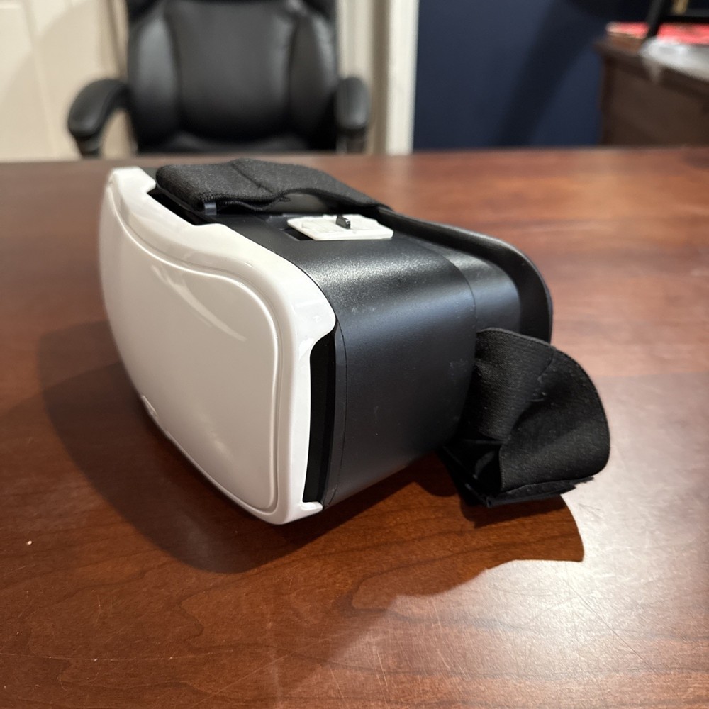 ONN VR Virtual Reality Smartphone Headset